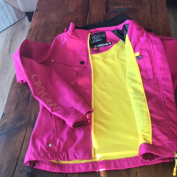 Stylish magenta ladies jacket - Picture 2 of 4